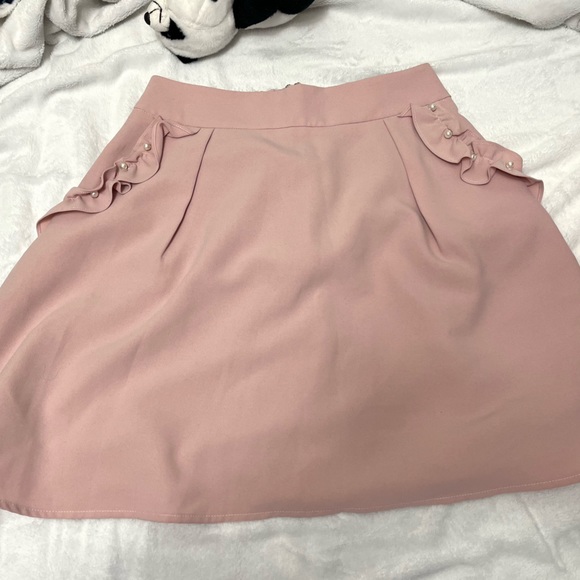 LODISPOTTO ☆ skirt with frilly pockets and pearl detailing - Picture 6 of 10